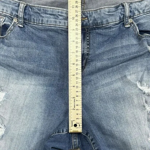 Torrid Jeans Women's 20 Blue Denim Distressed Stretch Raw Hem Measures 39x26 - Picture 5 of 14